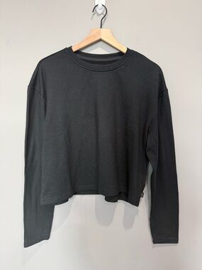 UGG Black Long Sleeve Cropped Long Sleeve Tee Sz XL